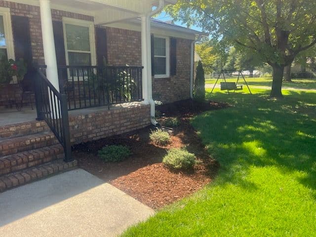 Stunning Front Yard Transformation with Fresh Mulch